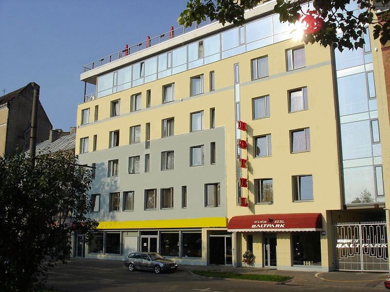 Baltpark Hotel Riga Exterior photo